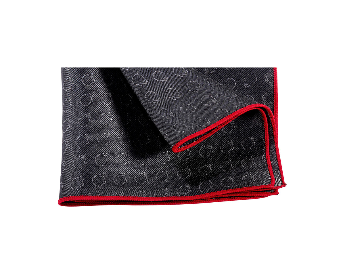 Pañuelo de Seda Fina Gris Obscuro con Vivos Rojos del Halcon Milenario starwars para Saco Formal
