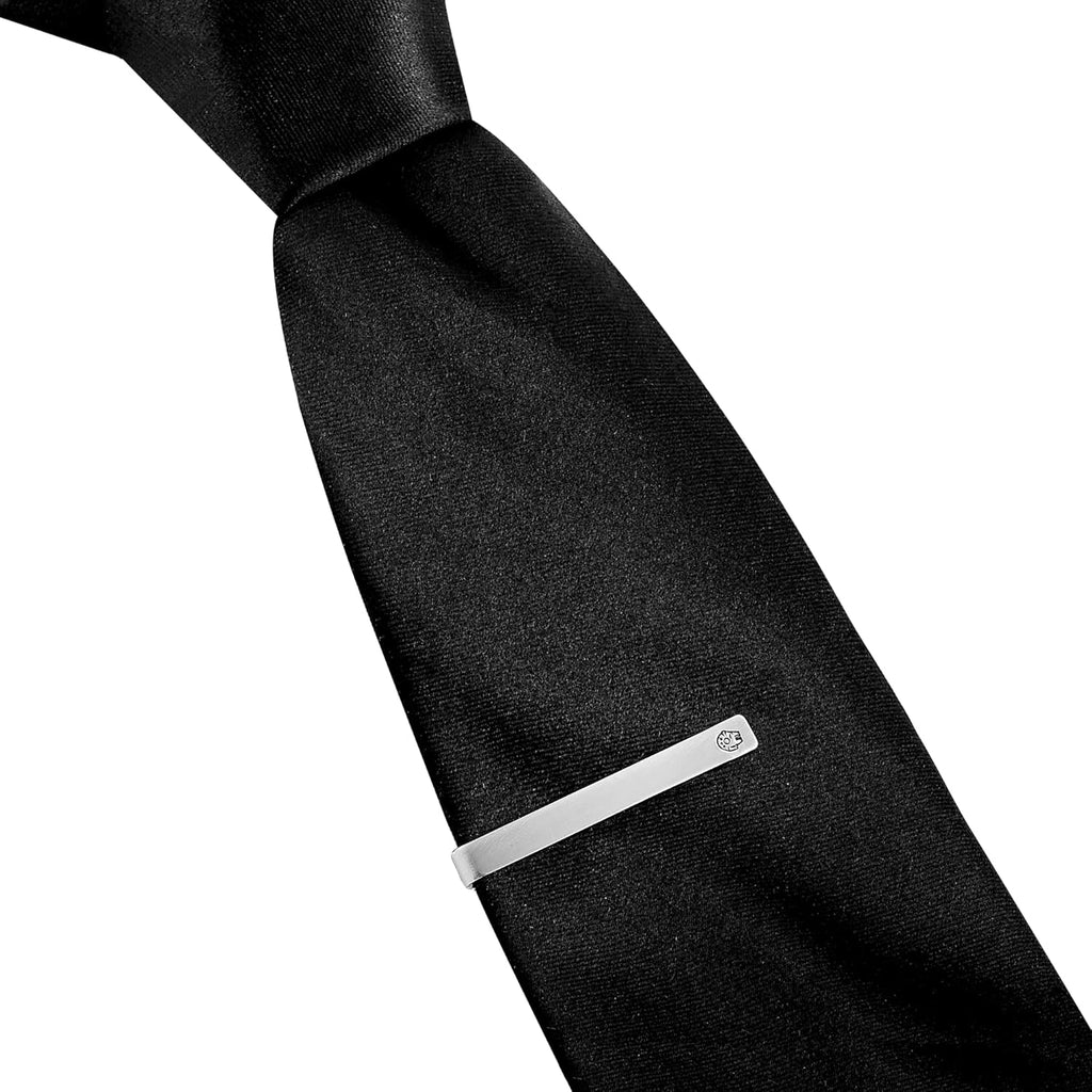 Pisacorbatas 3.8 cm Slim fit Halcón Milenario Grabado en Caja de Regalo