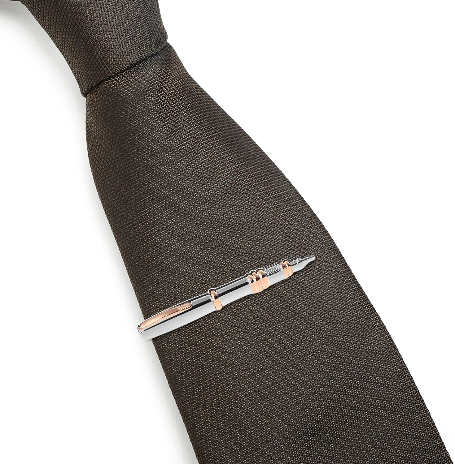 Pisacorbatas Fino Estilo Pluma Fuente Plateado y Dorado marca Puentes Denver