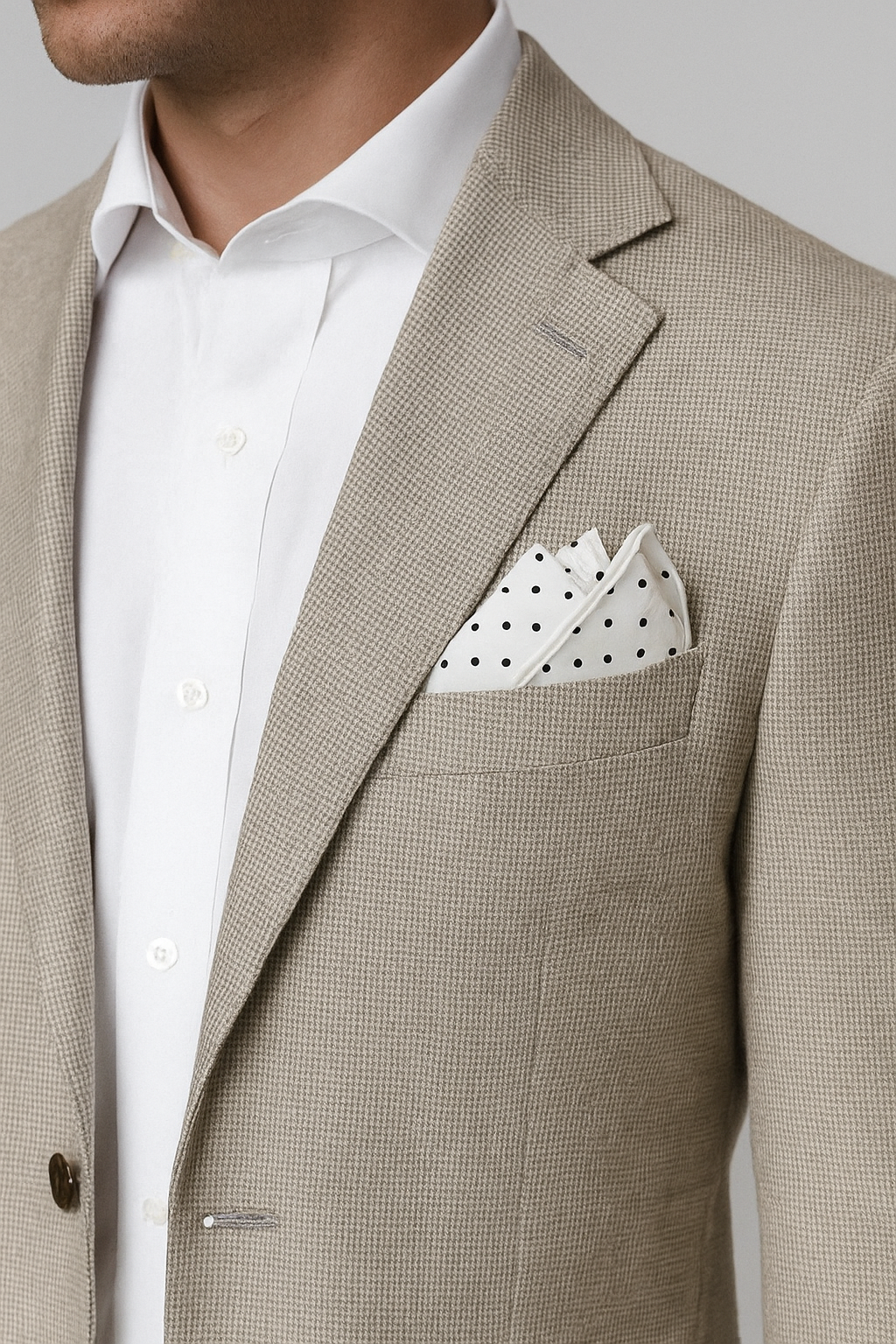 Pañuelo de Seda Fina pin dot color blanco lunares negros para Saco