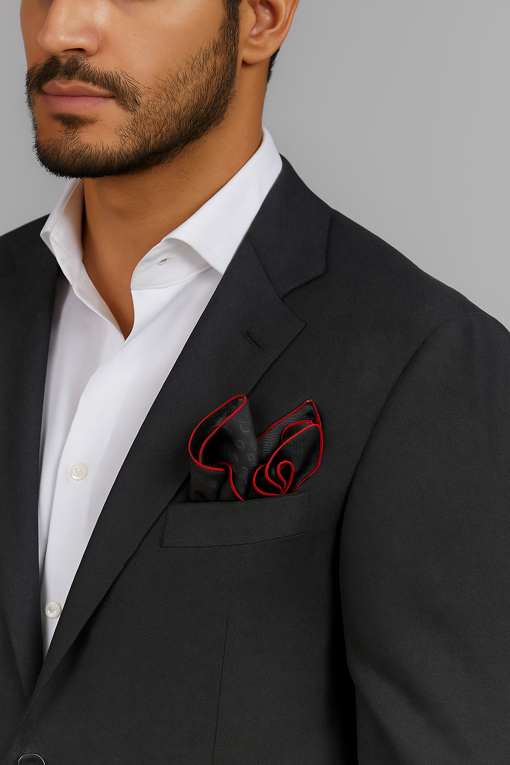 Pañuelo de Seda Fina Gris Obscuro con Vivos Rojos del Halcon Milenario starwars para Saco Formal